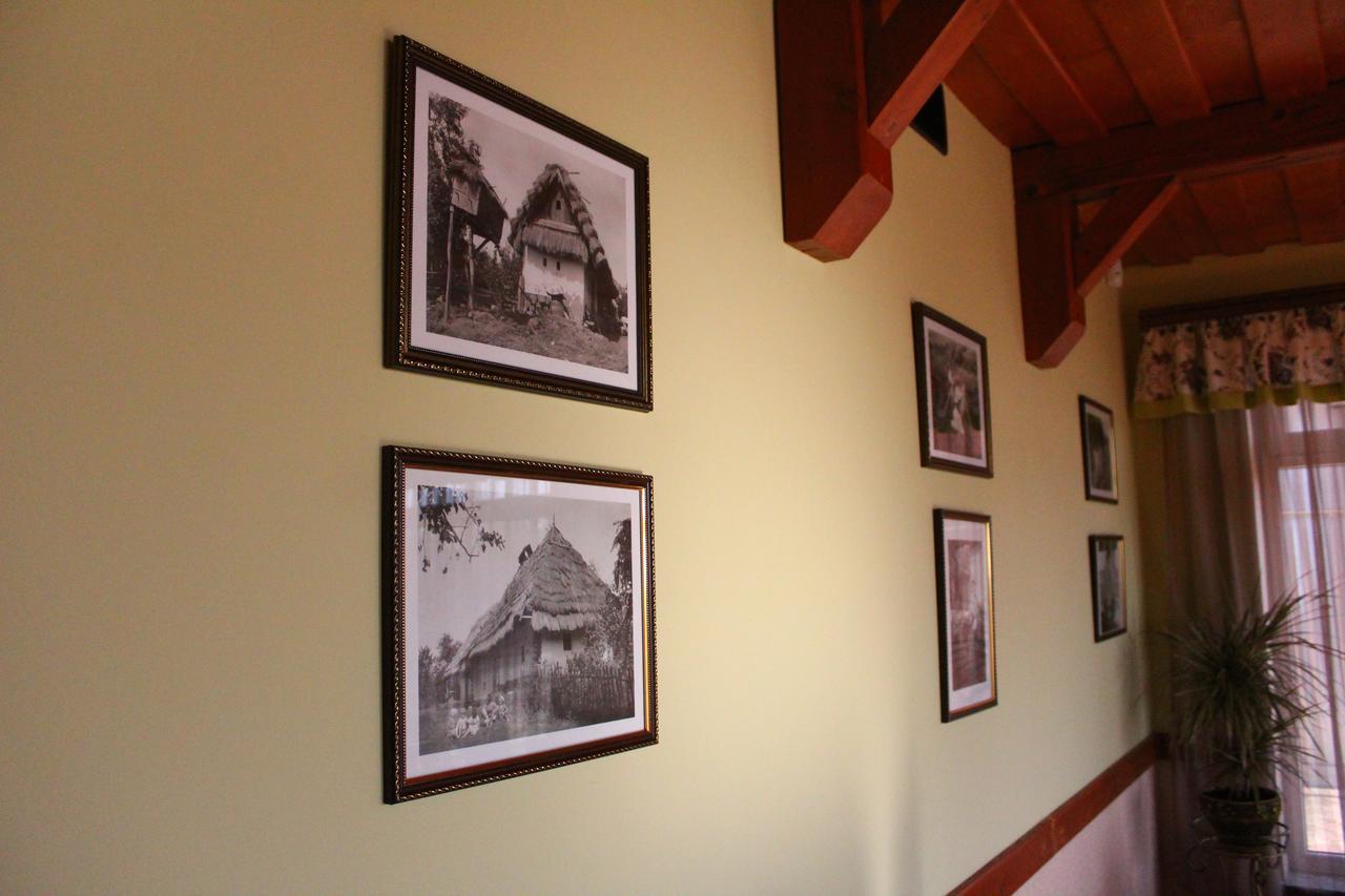 Cafe-Motel Goryanka Uzhhorod Ngoại thất bức ảnh
