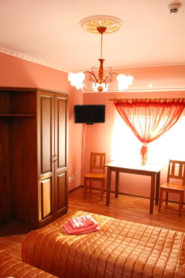 Cafe-Motel Goryanka Uzhhorod Ngoại thất bức ảnh