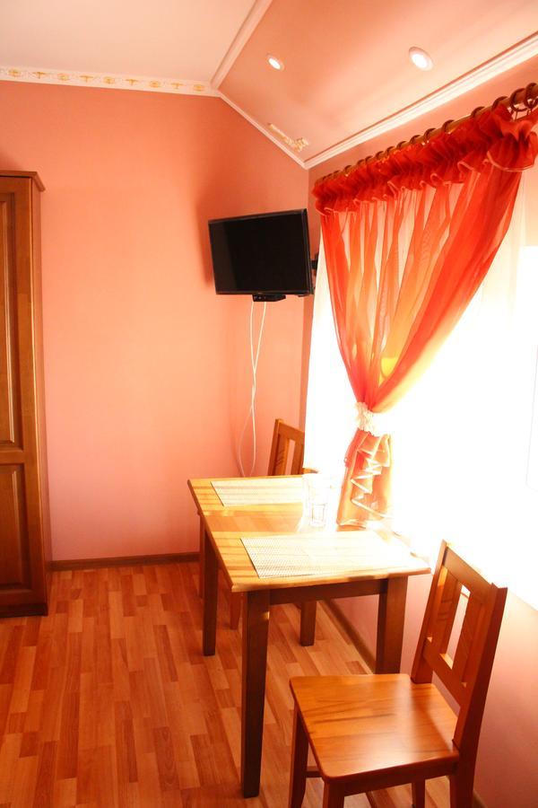 Cafe-Motel Goryanka Uzhhorod Ngoại thất bức ảnh